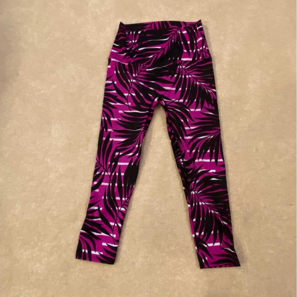 K-Deer Capri Pants (Medium)